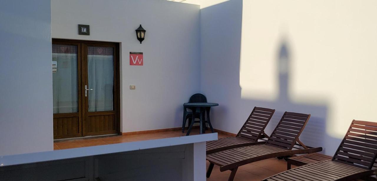 Apartamentos Flor Tres Caleta de Sebo Exterior photo